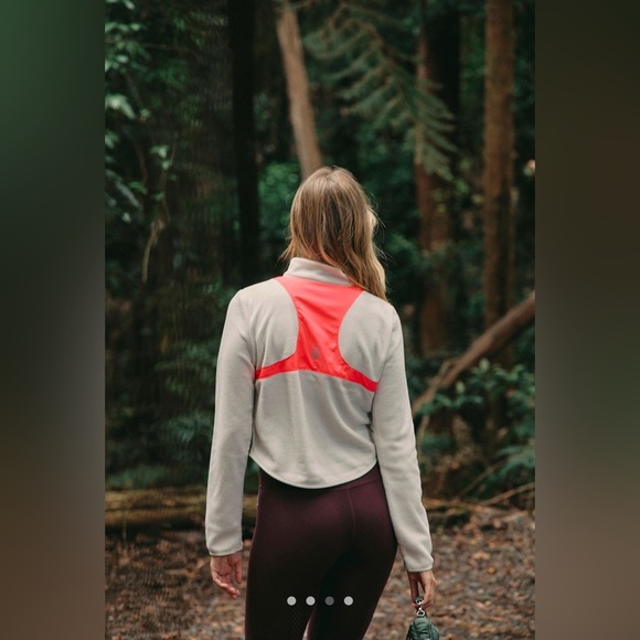 NWT Free People Movement In the Zone zip up fleece Beige & Pink Jacket RARE XL - Picture 3 of 6